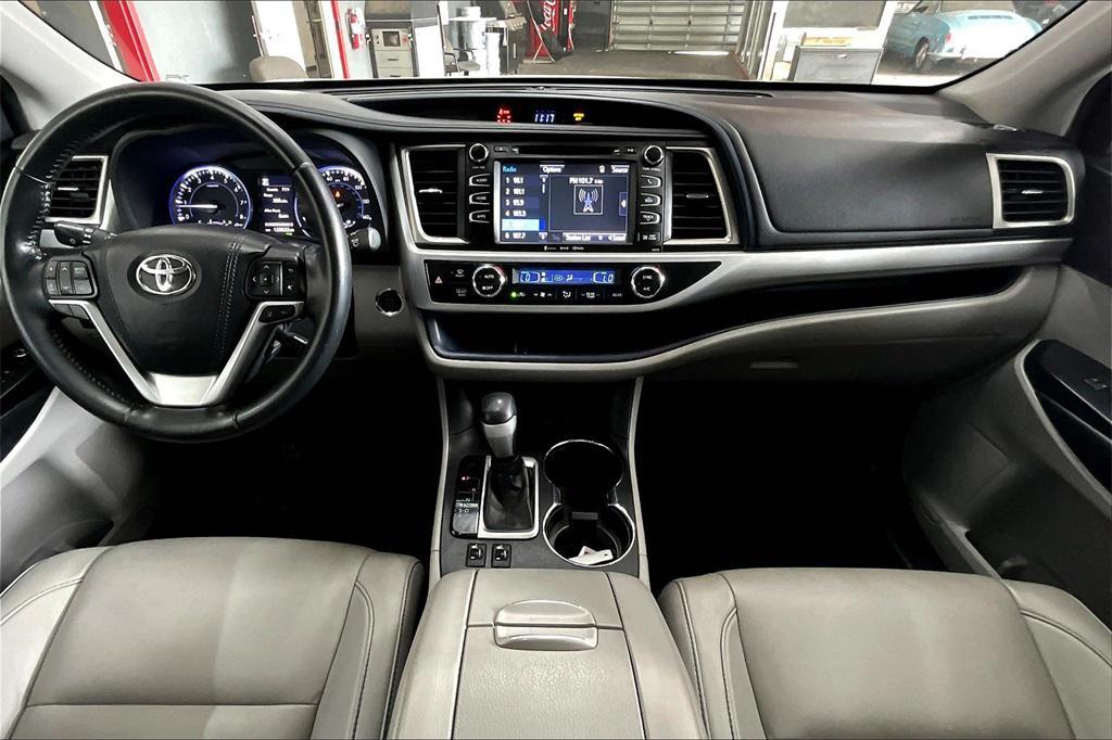 used 2018 Toyota Highlander car, priced at $21,478