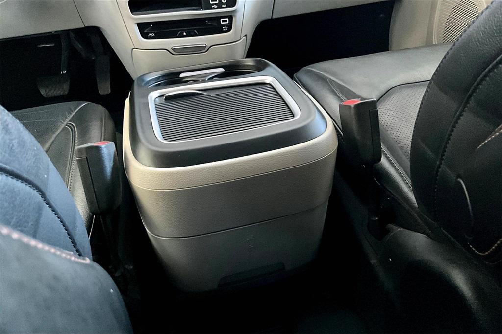 used 2017 Chrysler Pacifica car, priced at $11,986