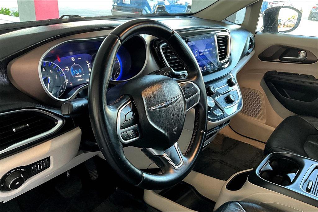 used 2017 Chrysler Pacifica car, priced at $11,986