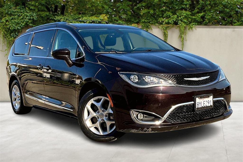 used 2017 Chrysler Pacifica car, priced at $11,986