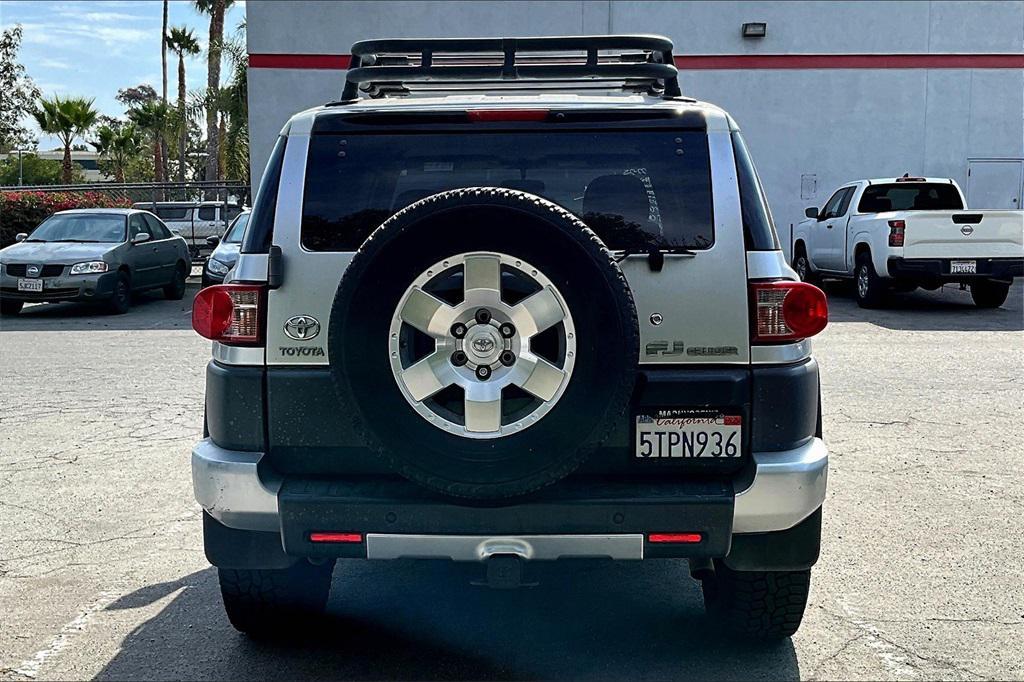 used 2007 Toyota FJ Cruiser car, priced at $15,979