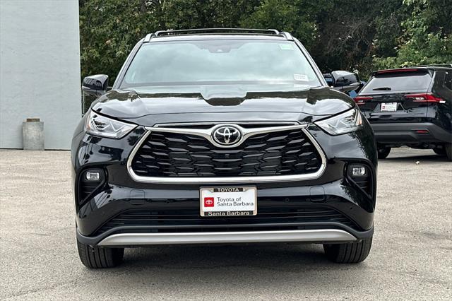 new 2025 Toyota Highlander Hybrid car, priced at $57,072