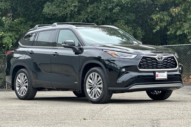 new 2025 Toyota Highlander Hybrid car, priced at $57,072