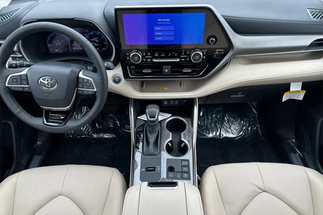 new 2025 Toyota Highlander car, priced at $53,354