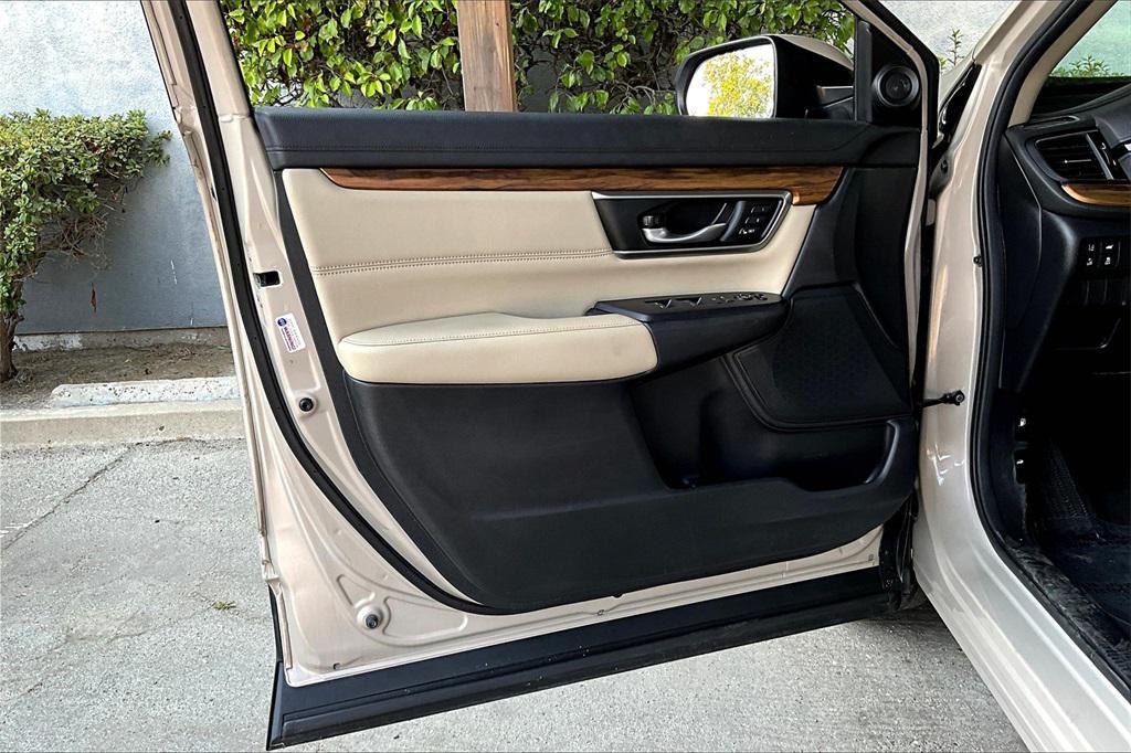 used 2019 Honda CR-V car, priced at $26,859