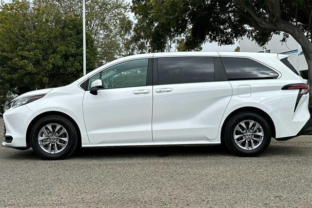 used 2022 Toyota Sienna car, priced at $39,062