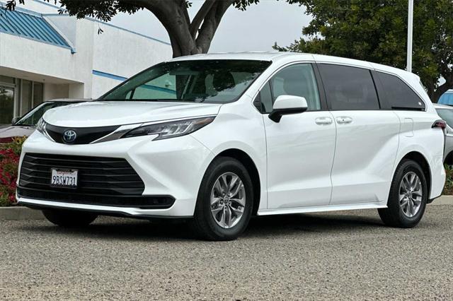 used 2022 Toyota Sienna car, priced at $39,062