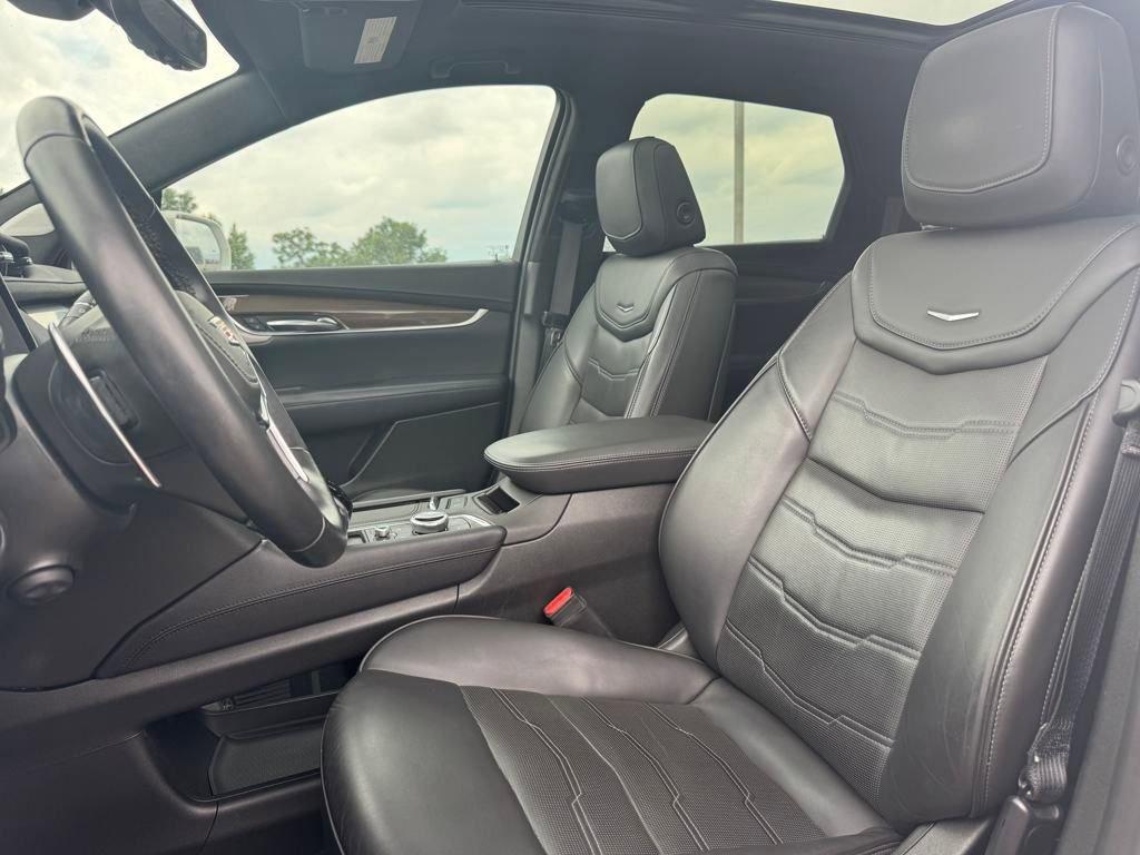 used 2020 Cadillac XT5 car, priced at $29,998