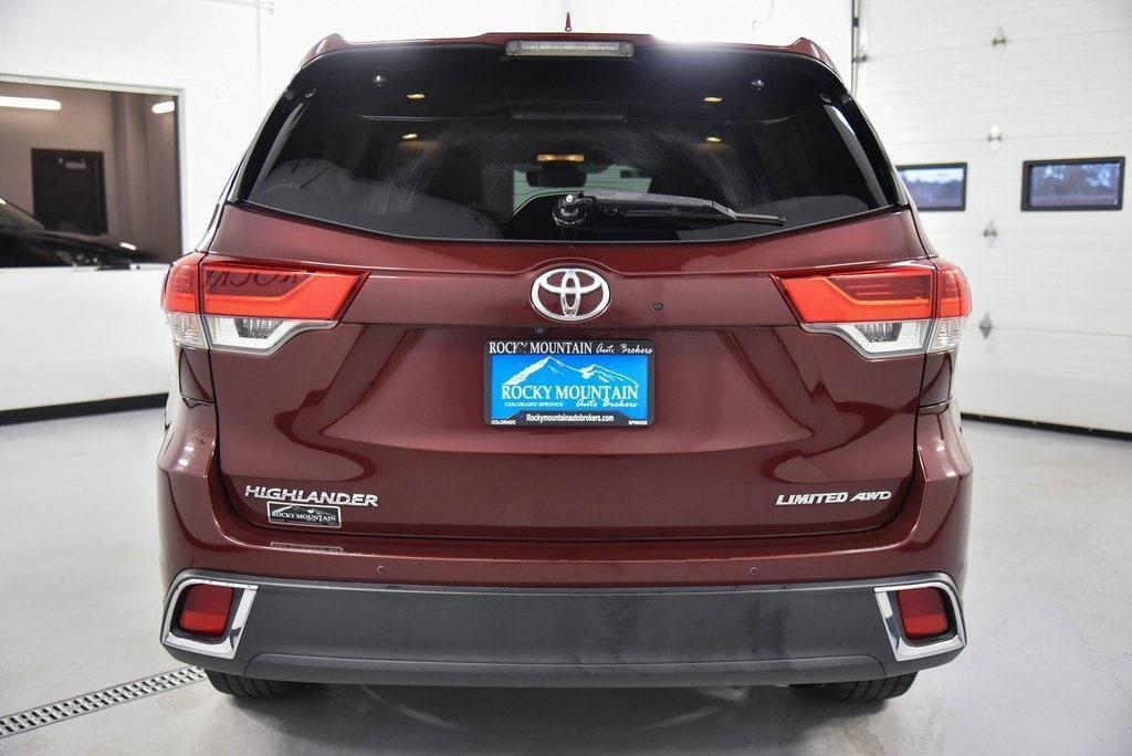 used 2017 Toyota Highlander car, priced at $28,999