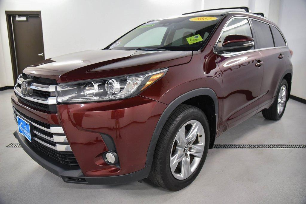 used 2017 Toyota Highlander car, priced at $28,999