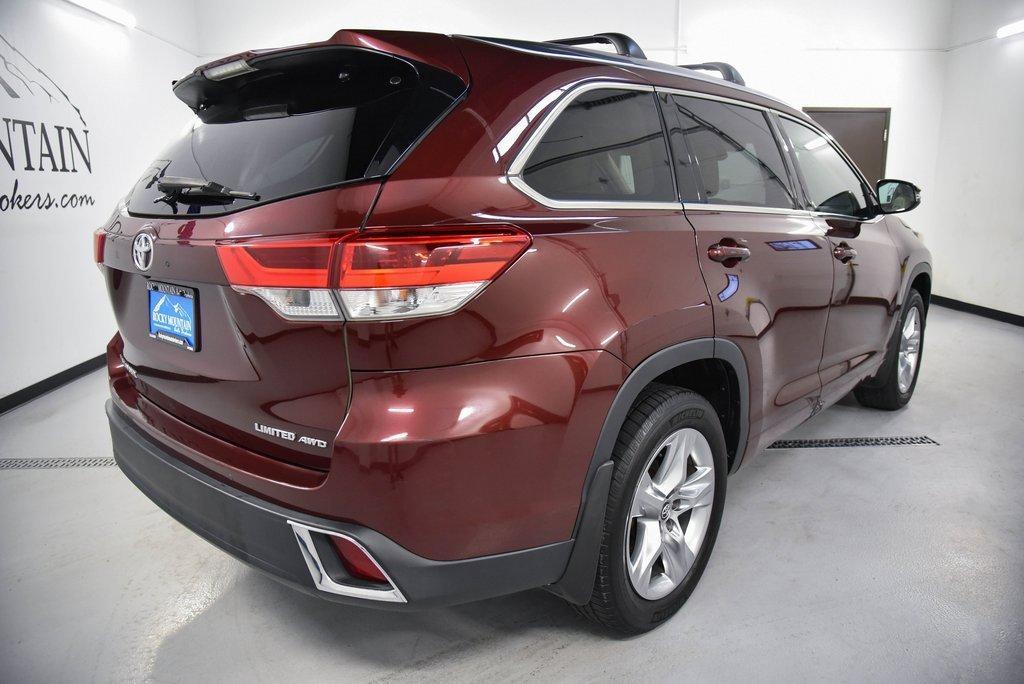 used 2017 Toyota Highlander car, priced at $28,999