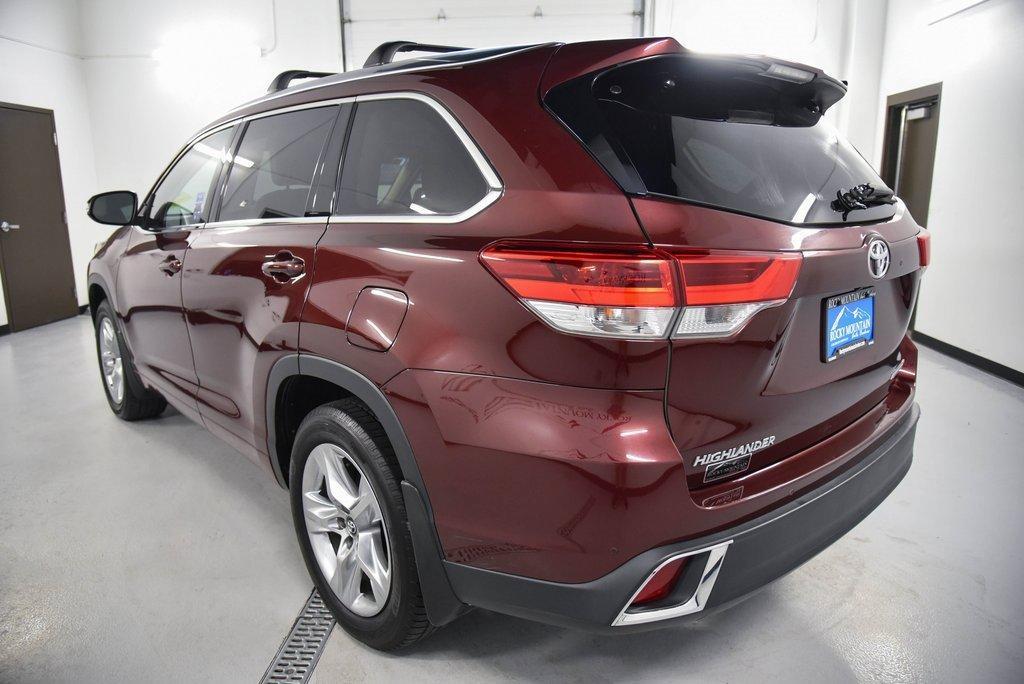 used 2017 Toyota Highlander car, priced at $28,999