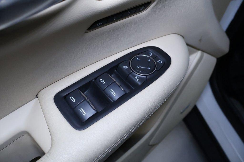 used 2019 Cadillac XT5 car, priced at $16,988