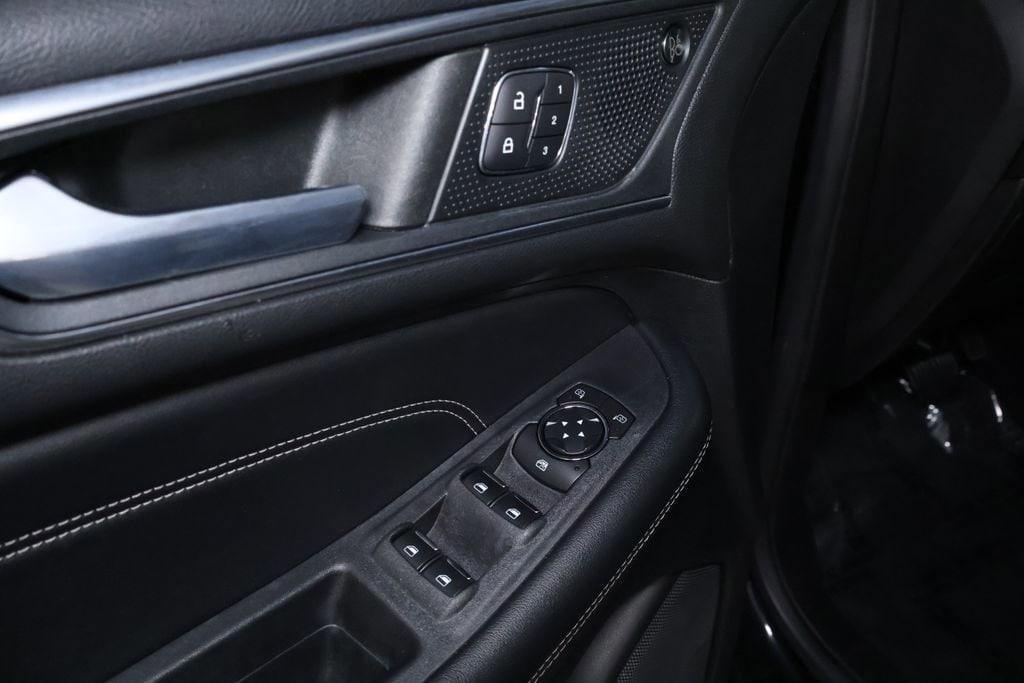 used 2022 Ford Edge car, priced at $20,998