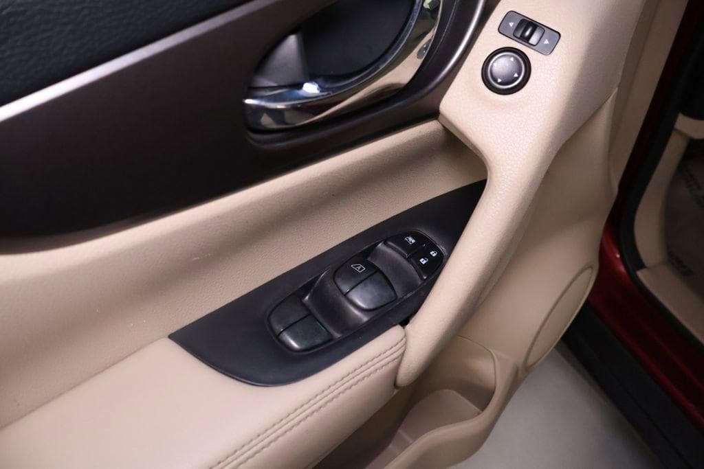 used 2014 Nissan Rogue car, priced at $5,998