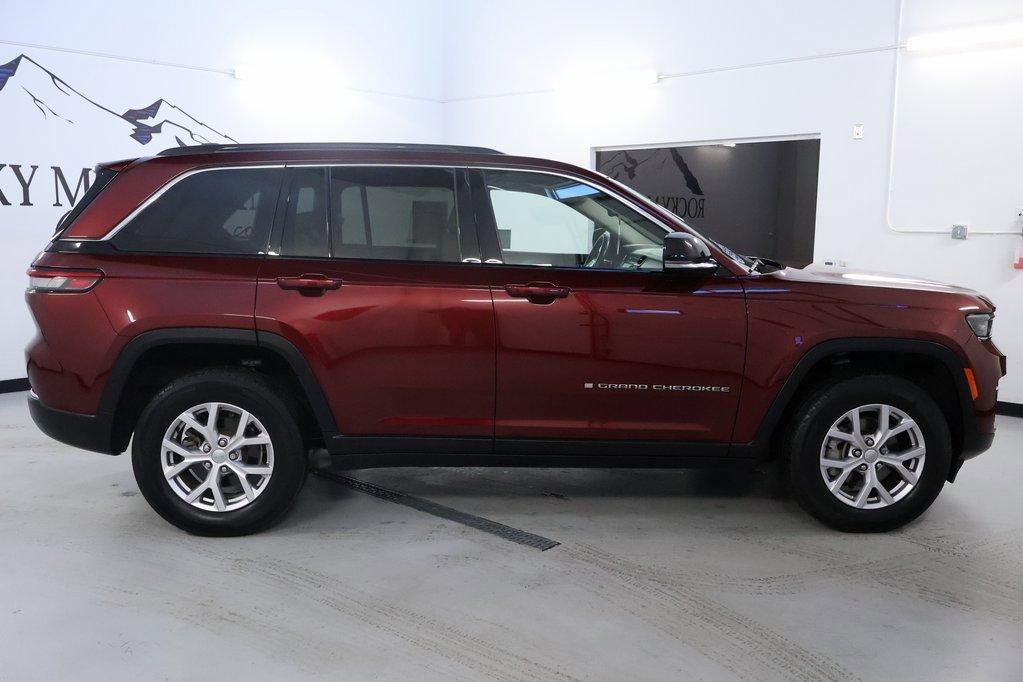 used 2022 Jeep Grand Cherokee car, priced at $33,989