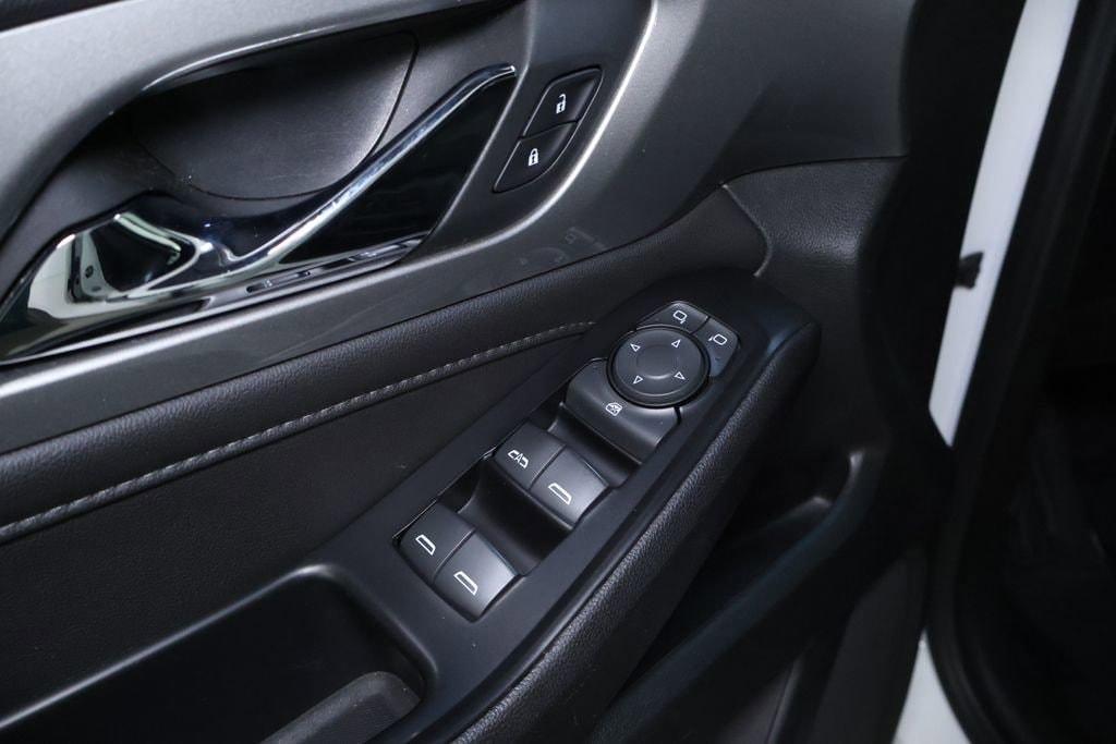 used 2023 Chevrolet Traverse car, priced at $26,498