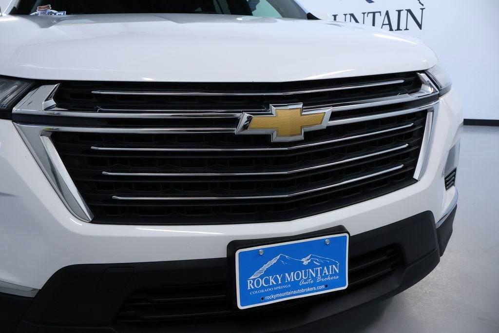 used 2023 Chevrolet Traverse car, priced at $26,498