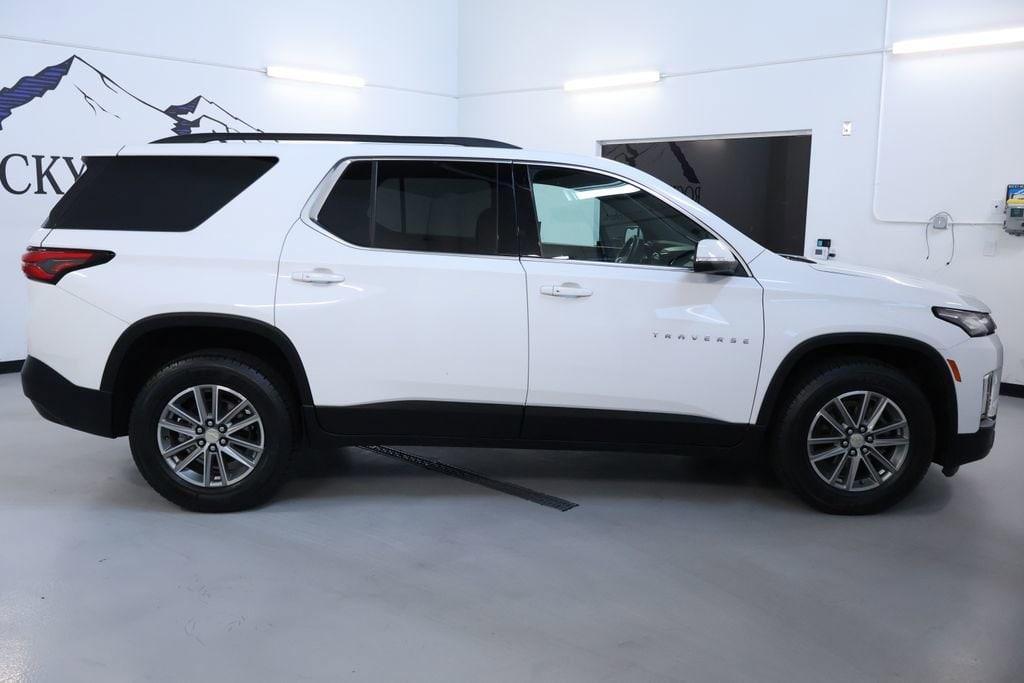 used 2023 Chevrolet Traverse car, priced at $26,498
