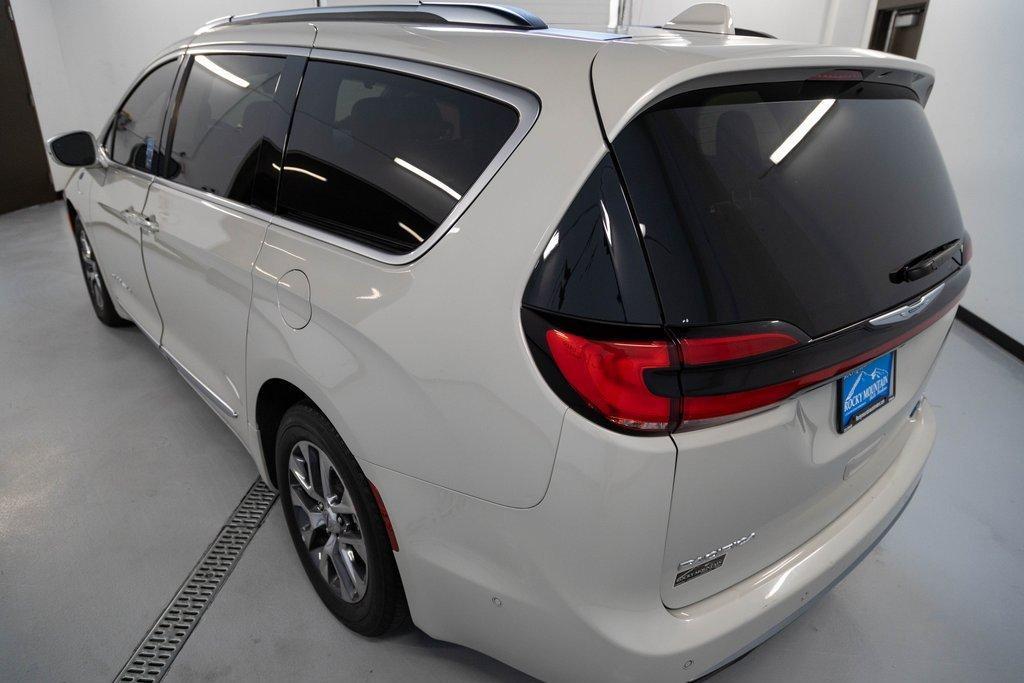 used 2021 Chrysler Pacifica Hybrid car, priced at $32,117