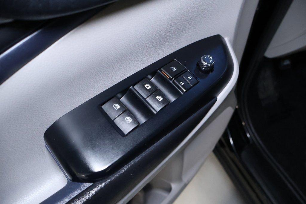 used 2018 Toyota Highlander car, priced at $26,899