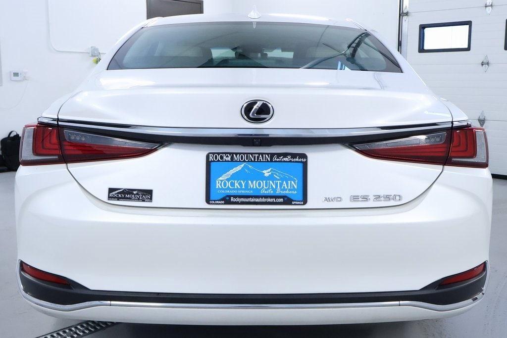 used 2021 Lexus ES 250 car, priced at $29,998