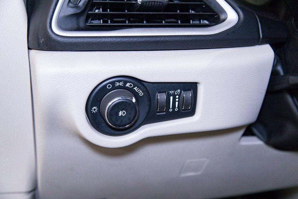 used 2022 Chrysler Pacifica car, priced at $18,999