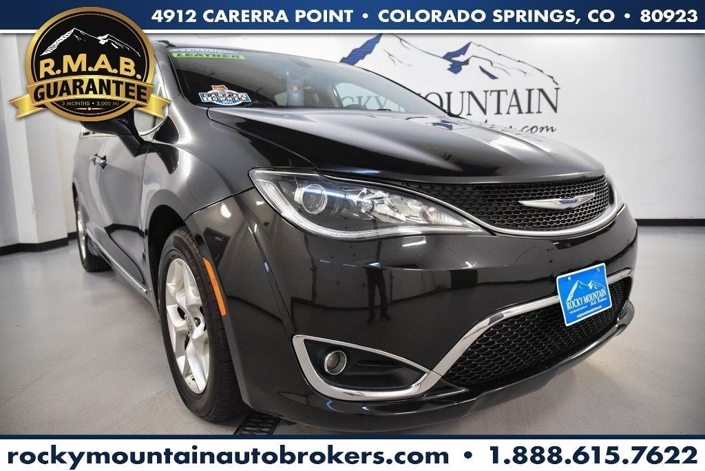 used 2020 Chrysler Pacifica car, priced at $20,998