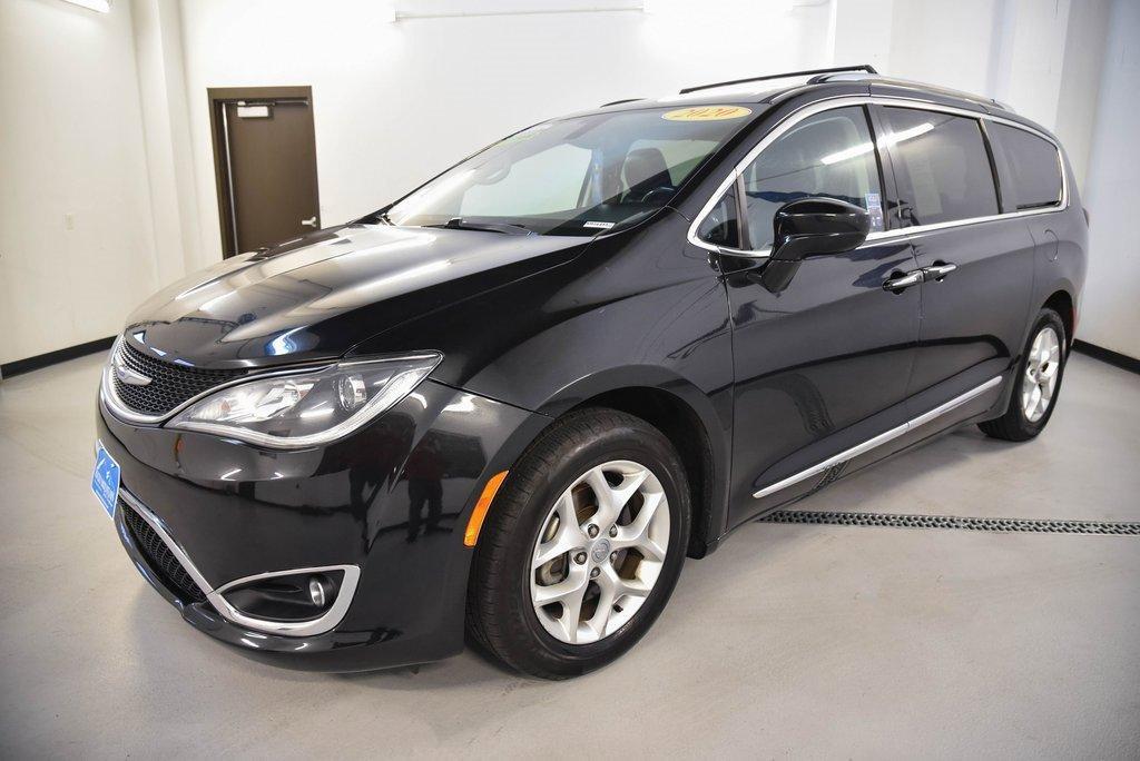 used 2020 Chrysler Pacifica car, priced at $20,998