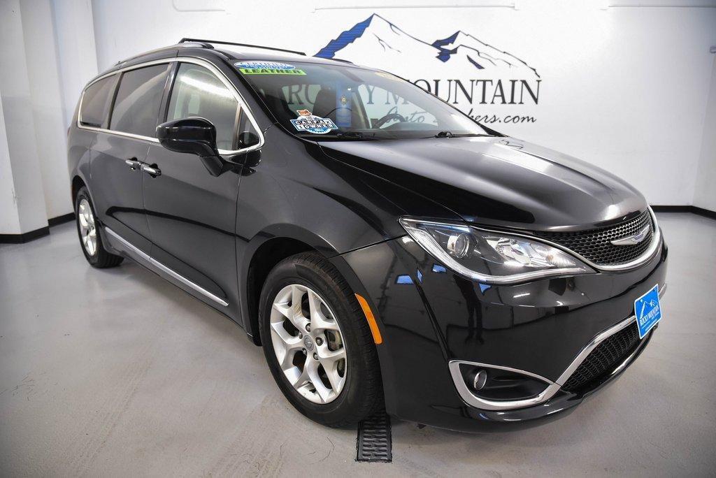 used 2020 Chrysler Pacifica car, priced at $20,998