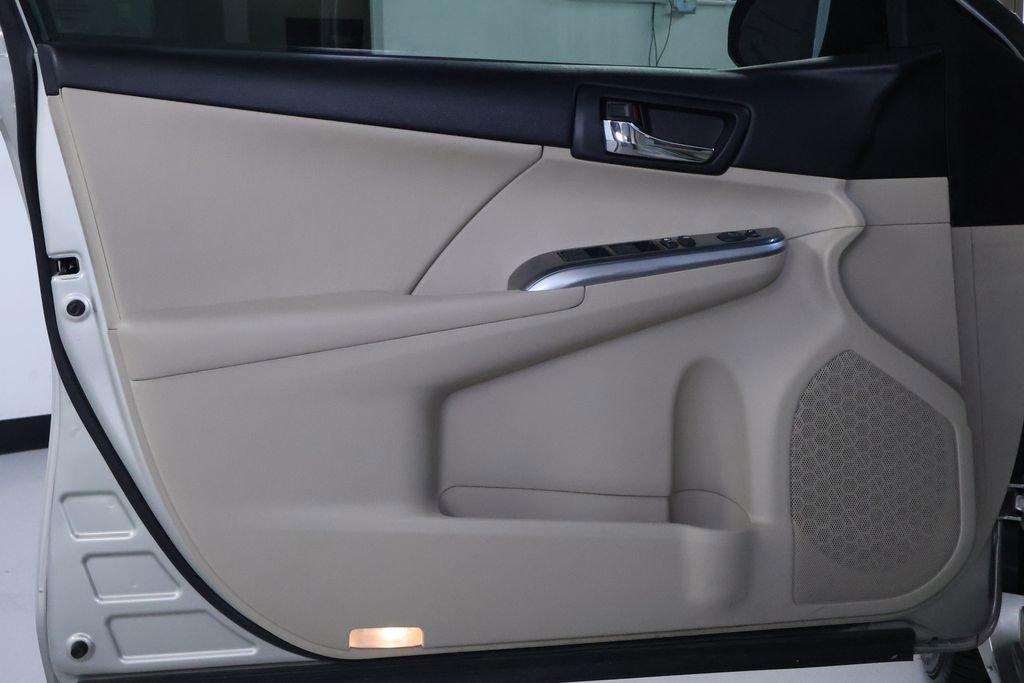 used 2014 Toyota Camry Hybrid car, priced at $12,498