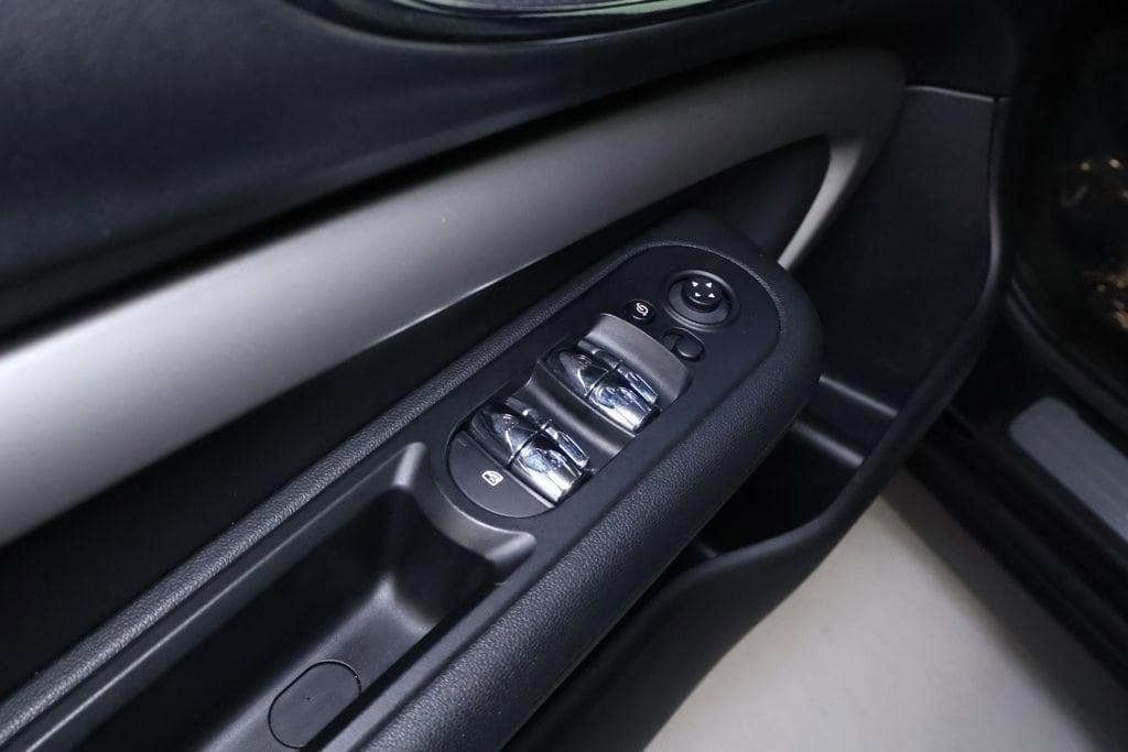 used 2022 MINI Clubman car, priced at $22,498