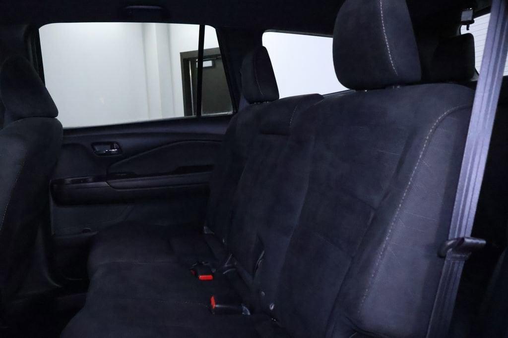 used 2022 Honda Pilot car, priced at $28,998