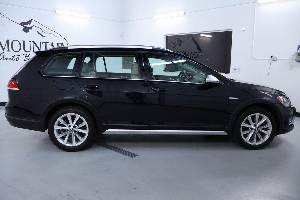 used 2019 Volkswagen Golf Alltrack car, priced at $21,799