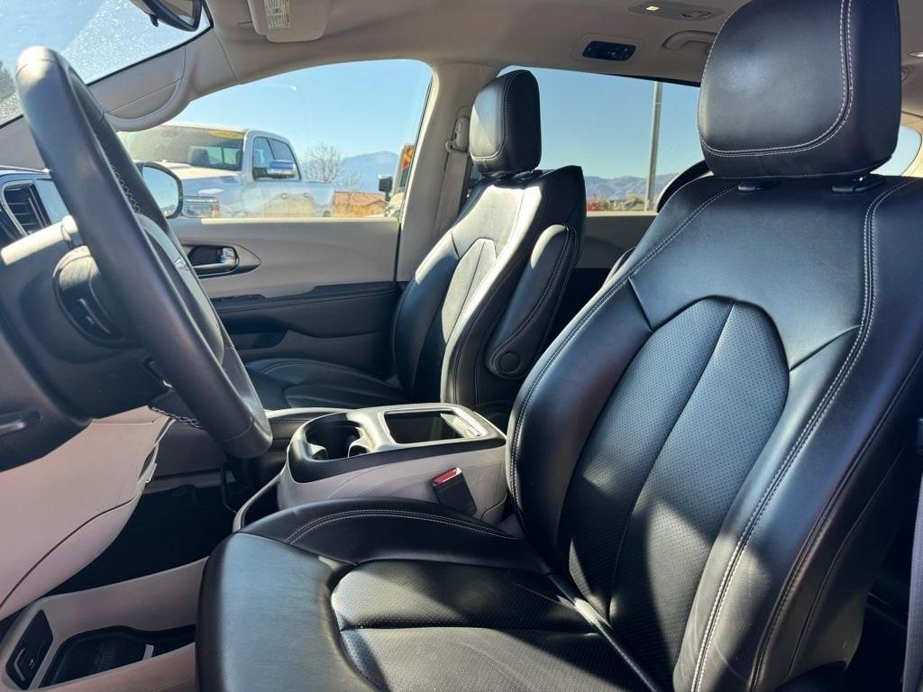 used 2023 Chrysler Pacifica Hybrid car, priced at $24,998