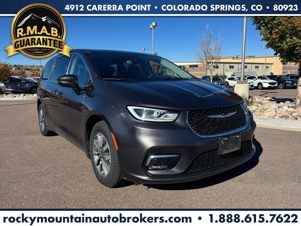used 2023 Chrysler Pacifica Hybrid car, priced at $24,998