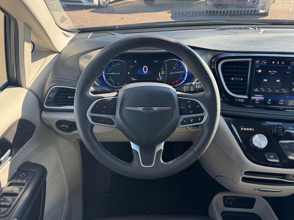 used 2023 Chrysler Pacifica Hybrid car, priced at $24,998