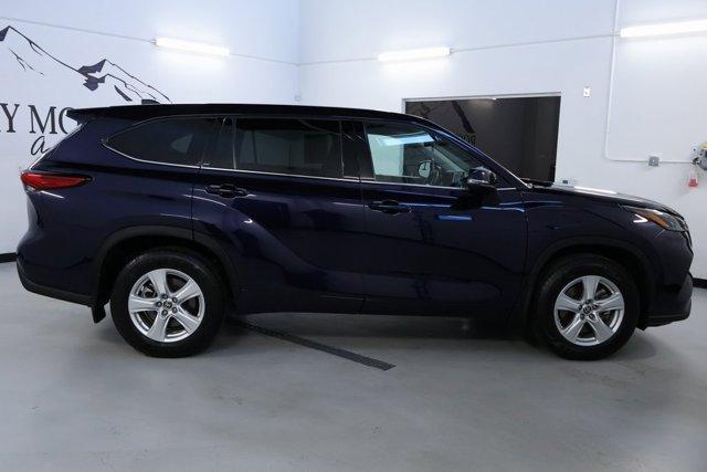 used 2022 Toyota Highlander car, priced at $33,998