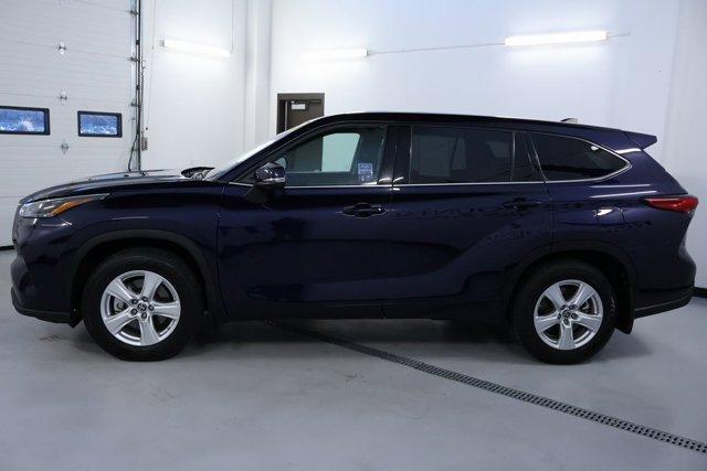 used 2022 Toyota Highlander car, priced at $33,998