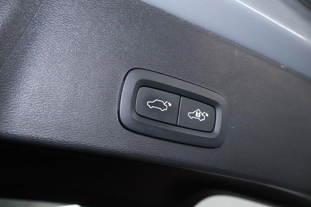 used 2024 Volvo XC40 car, priced at $28,498