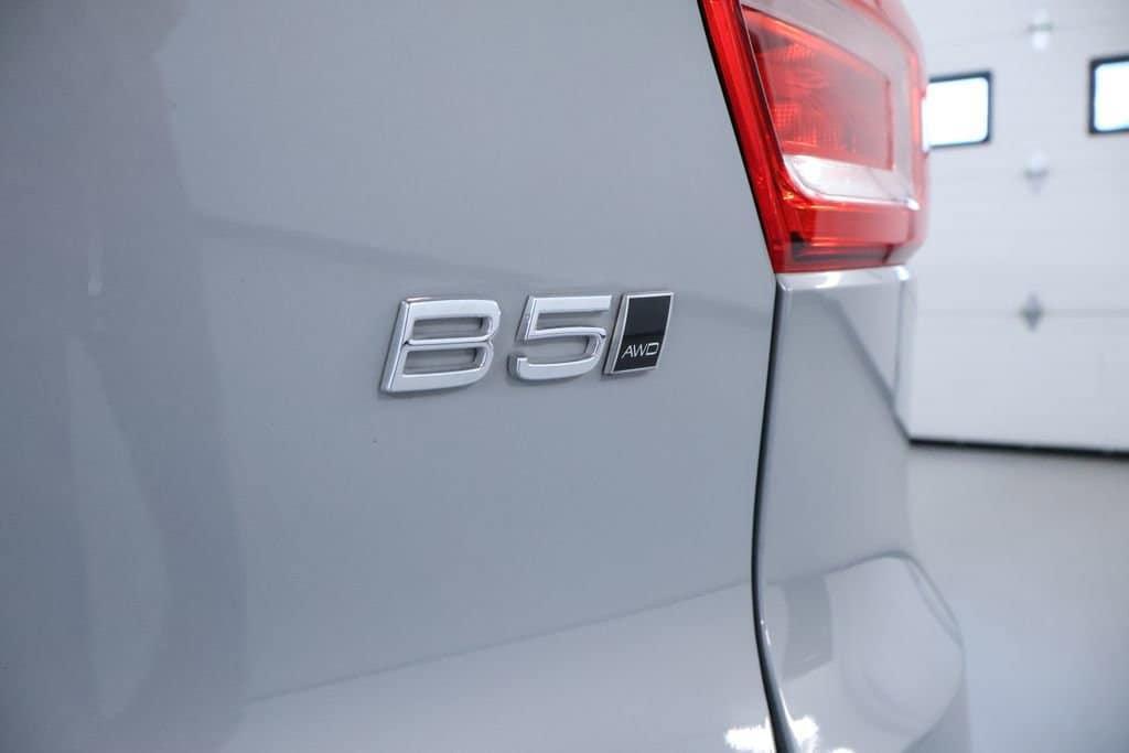 used 2024 Volvo XC40 car, priced at $28,498
