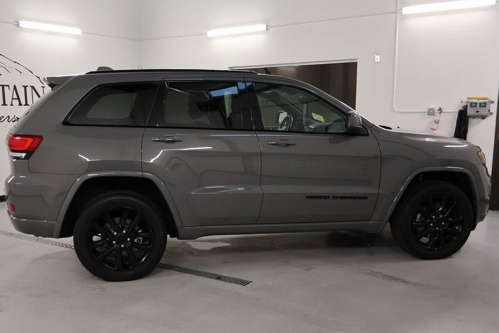 used 2021 Jeep Grand Cherokee car, priced at $30,289