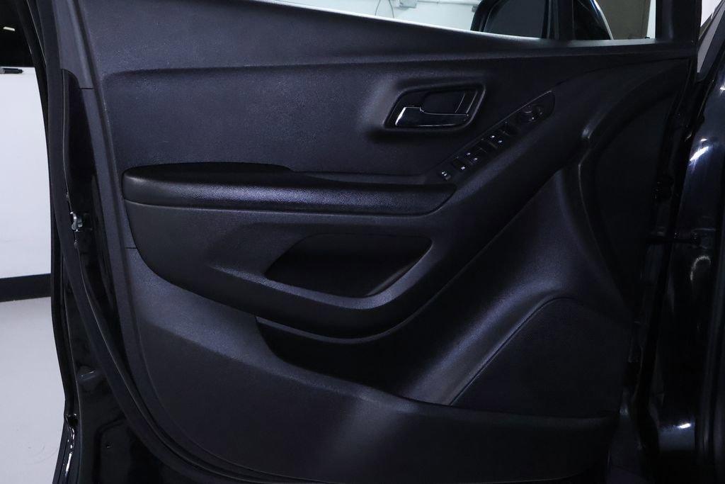 used 2021 Chevrolet Trax car, priced at $14,498