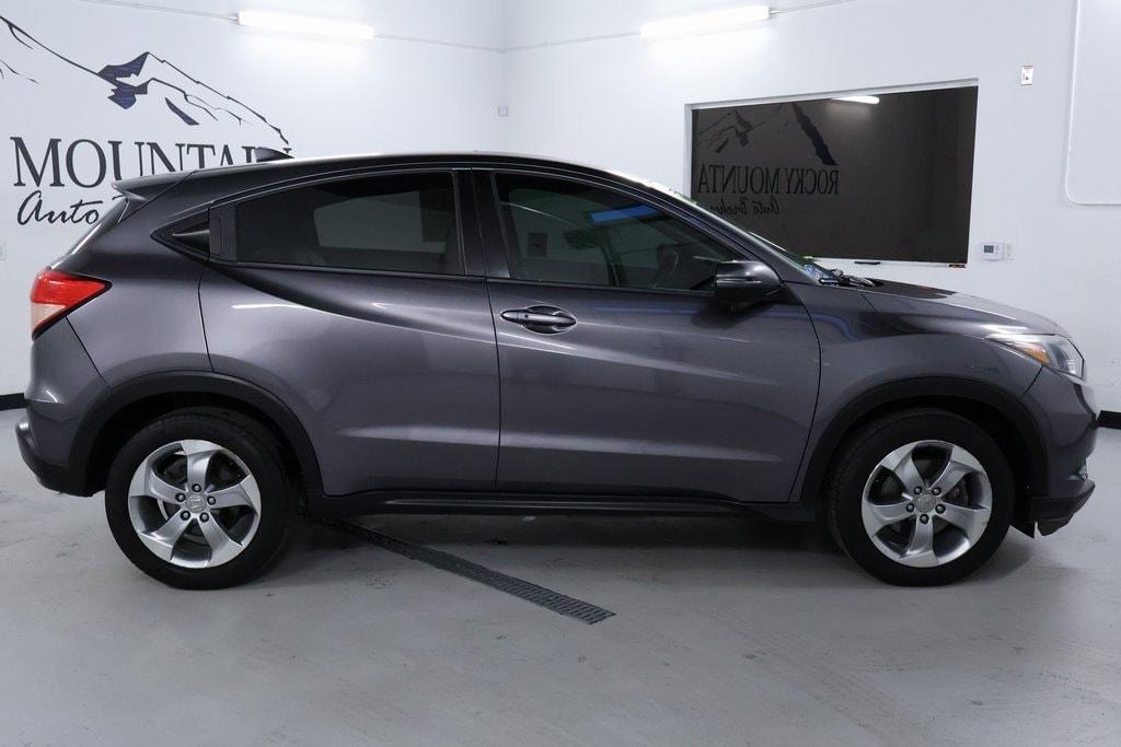 used 2017 Honda HR-V car