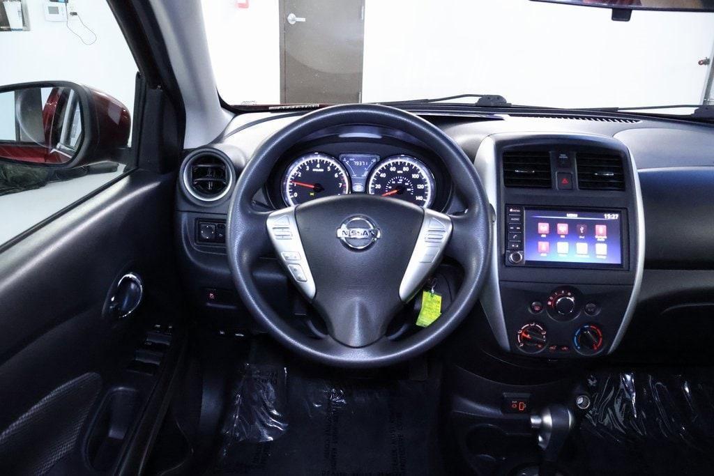 used 2019 Nissan Versa car