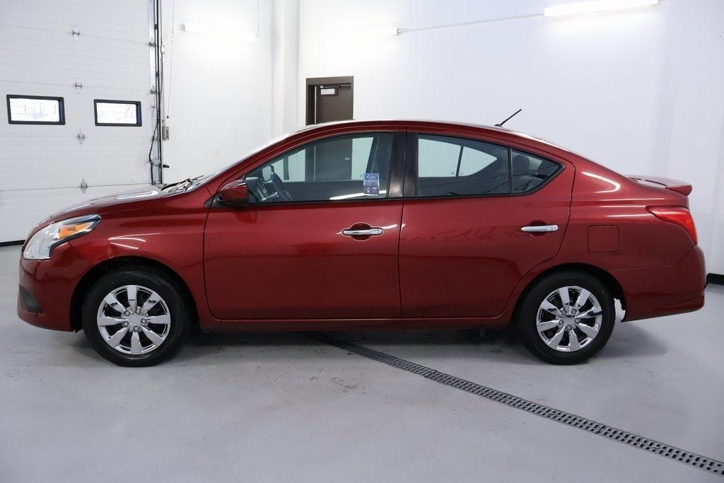 used 2019 Nissan Versa car