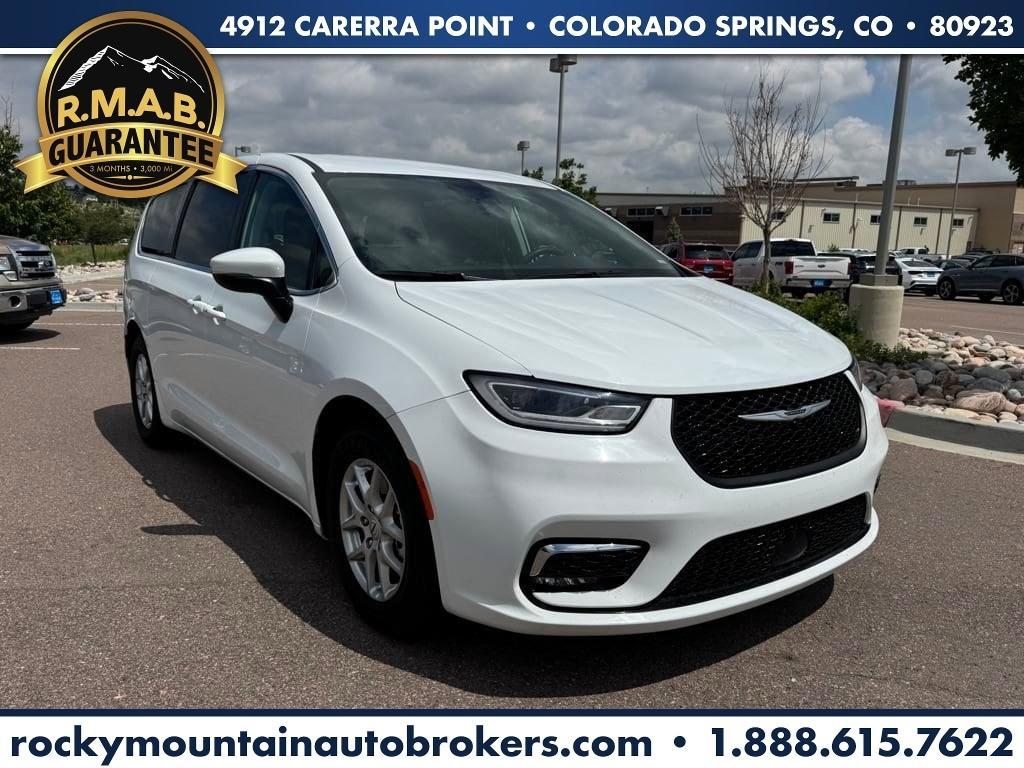 used 2023 Chrysler Pacifica car, priced at $24,988