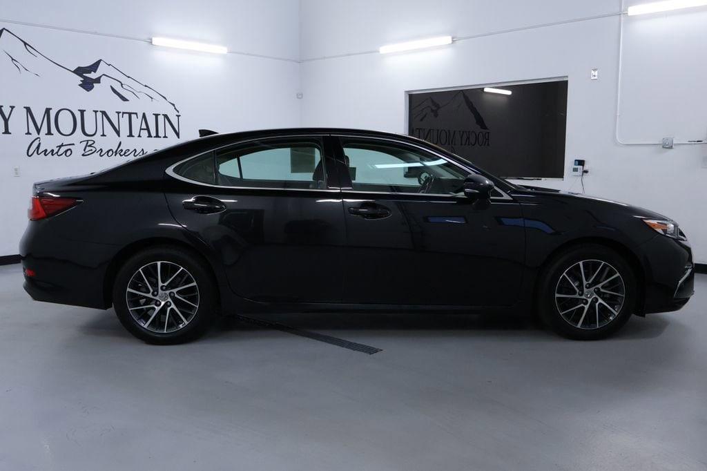 used 2017 Lexus ES 350 car, priced at $22,998