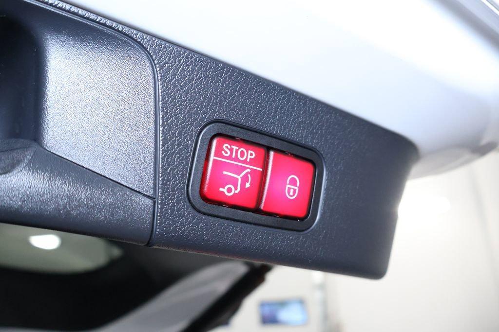 used 2021 Mercedes-Benz GLB 250 car, priced at $29,999