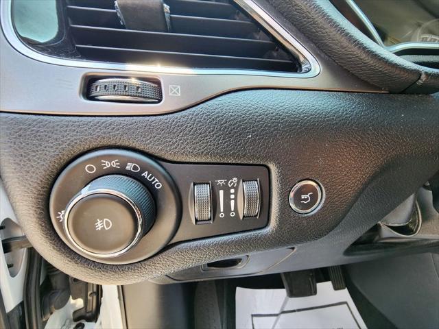 used 2019 Jeep Cherokee car, priced at $13,995
